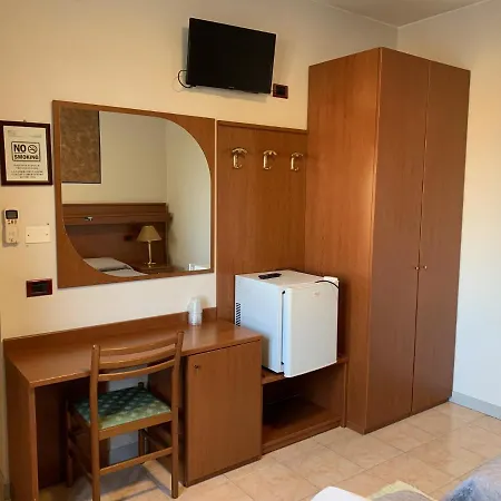 Hotel Regina *